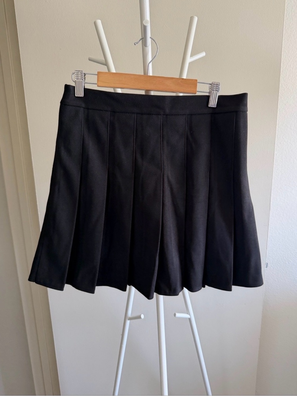 Classic Black Pleated Skirt - Women's